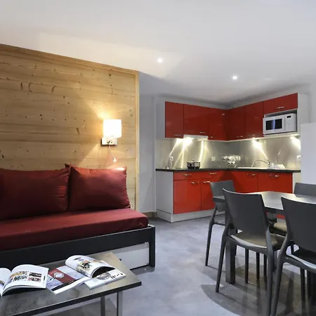 Saint Jacques A - 3 Pieces Pour 8 Personnes 34 * Macot-la-Plagne